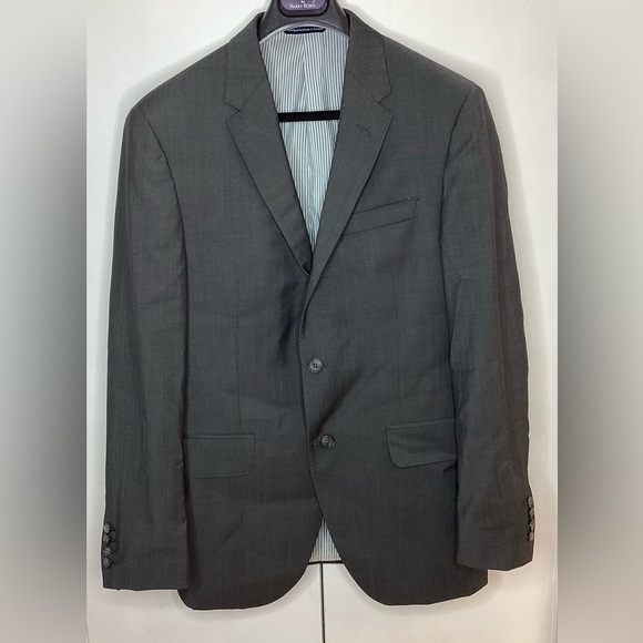 Coppley For  Harry Rosen 1883. Classic Formal 100% Grey wool suit. Size 39. GC - Picture 4 of 15